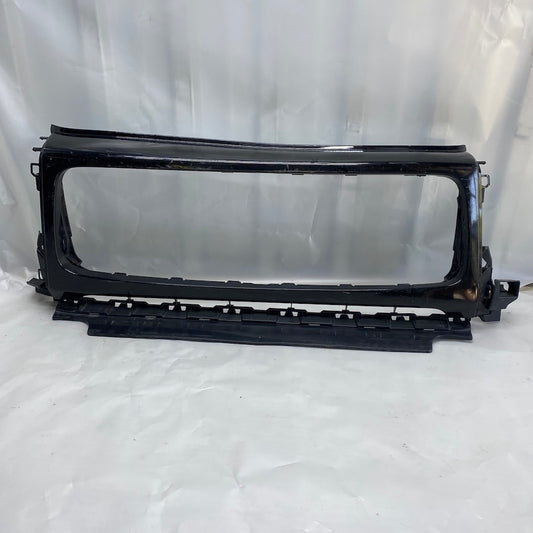 Mercedes W463 Radyatör Izgarası A4638885100