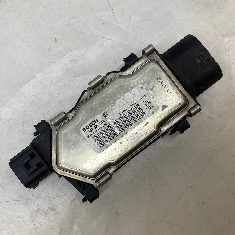 Mercedes A Serisi A180 Radyatör Fan Beyni 1137328648 | 2015-2018 Orijinal Çıkma