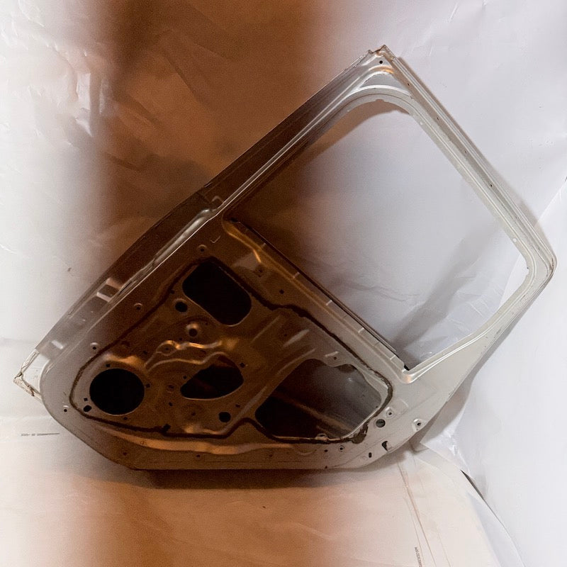 Mitsubishi Colt Sağ Arka Kapı Orijinal Çıkma En Uygun Oto Parça