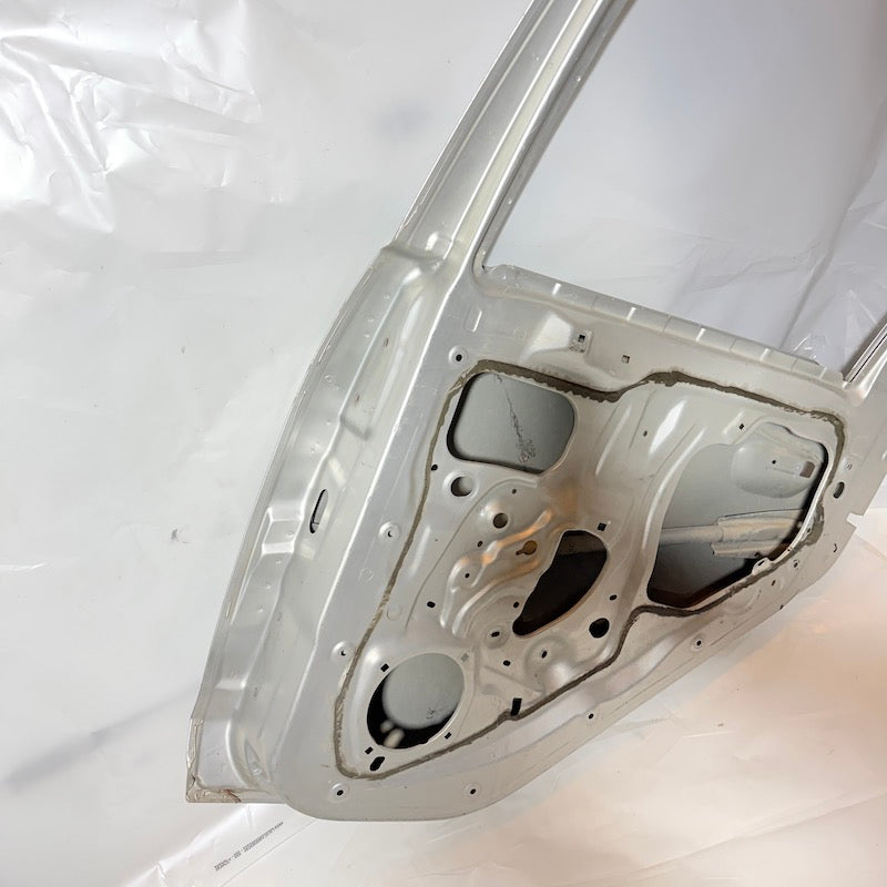 Mitsubishi Colt Sağ Arka Kapı Orijinal Çıkma En Uygun Oto Parça