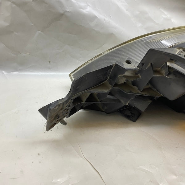 Mitsubishi Outlander Sağ Far 01-04 En Uygun Oto Parça