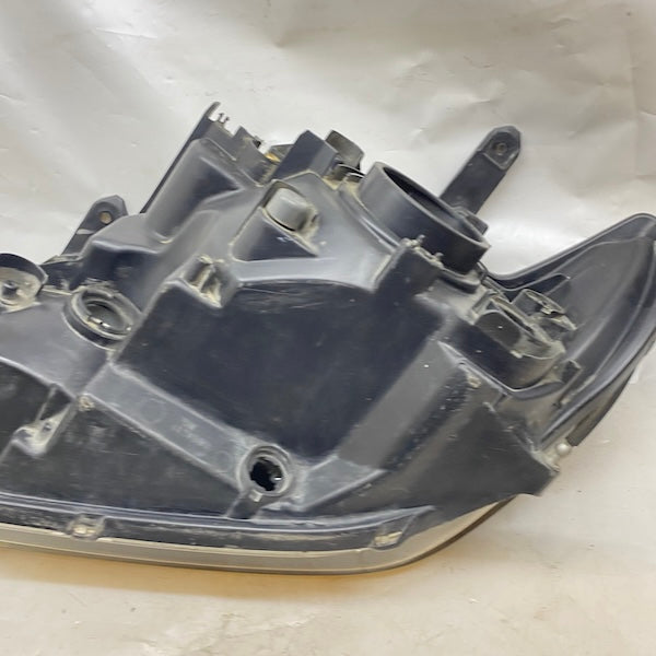 Mitsubishi Outlander Sağ Far 01-04 En Uygun Oto Parça