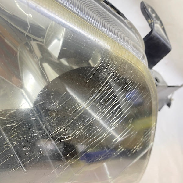 Mitsubishi Outlander Sağ Far 01-04 En Uygun Oto Parça