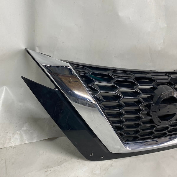 Nissan Juke F16 Ön Panjur 62310-6PA0A Orijinal Çıkma En Uygun Oto Parça