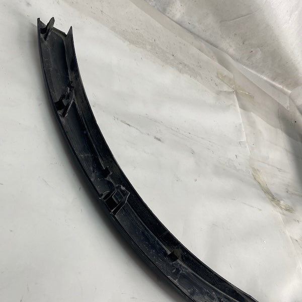 Nissan Qashqai Ön Sol Çamurluk Dodiği 63811-6UAON En Uygun Oto Parça