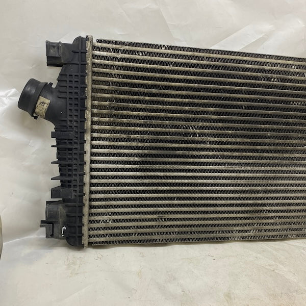 Opel Astra J 1.6 Turbo Radyatörü 13267647 Orijinal Çıkma En Uygun Oto Parça