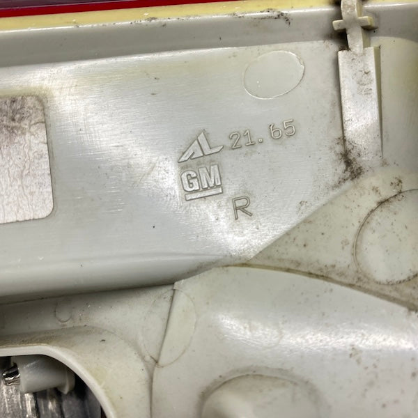 Opel Astra J HB Sağ Dış Stop 07-13 13319948 Orijinal Çıkma En Uygun Oto Parça