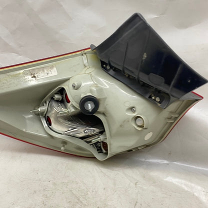 Opel Astra J HB Sağ Dış Stop 07-13 13319948 Orijinal Çıkma En Uygun Oto Parça