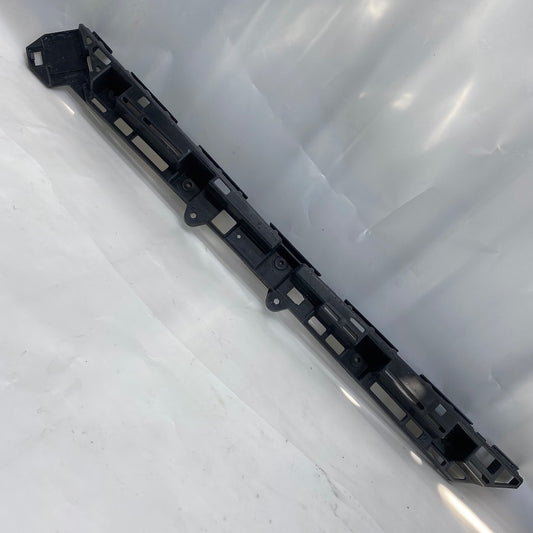 Opel Astra J Sedan Arka Tampon Orta Braket 20908777 - En Uygun Oto Parça