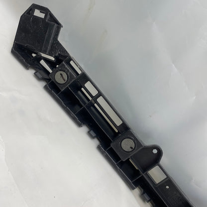 Opel Astra J Sedan Arka Tampon Orta Braket 20908777 - En Uygun Oto Parça