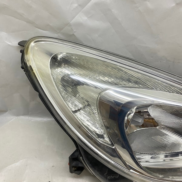 Opel Corsa D Sağ Far Halojen Makyajlı 11-14 90014692 Çıkma En Uygun Oto Parça