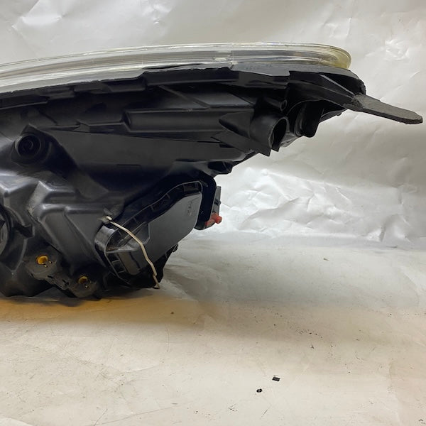 Opel Corsa D Sağ Far Halojen Makyajlı 11-14 90014692 Çıkma En Uygun Oto Parça