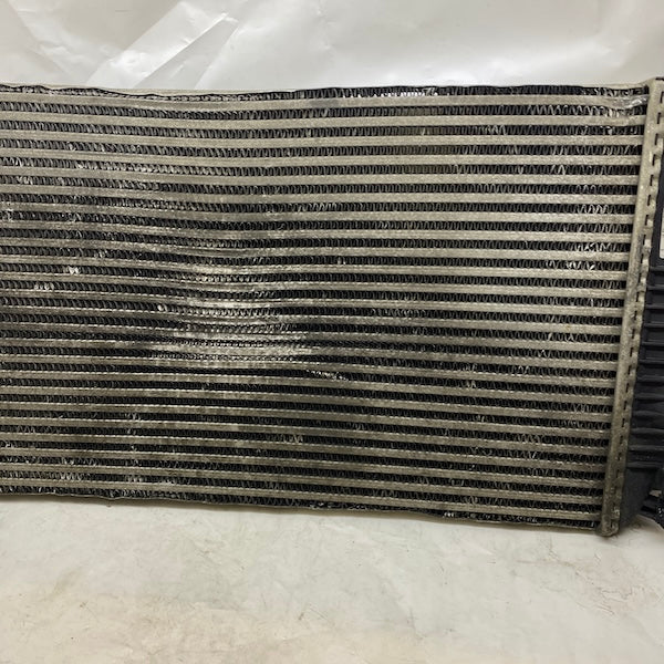 Opel Insignia A 1.6/2.0 Turbo Radyatörü 13241751 Orijinal Çıkma En Uygun Oto Parça