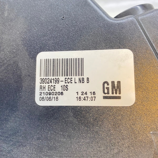 Opel Insignia A Sağ Stop Makyajlı 13-18 32024199 Çıkma En Uygun Oto Parça