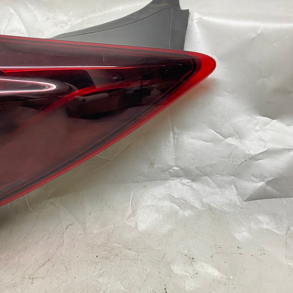 Opel Insignia A Sağ Stop Makyajlı 13-18 32024199 Çıkma En Uygun Oto Parça