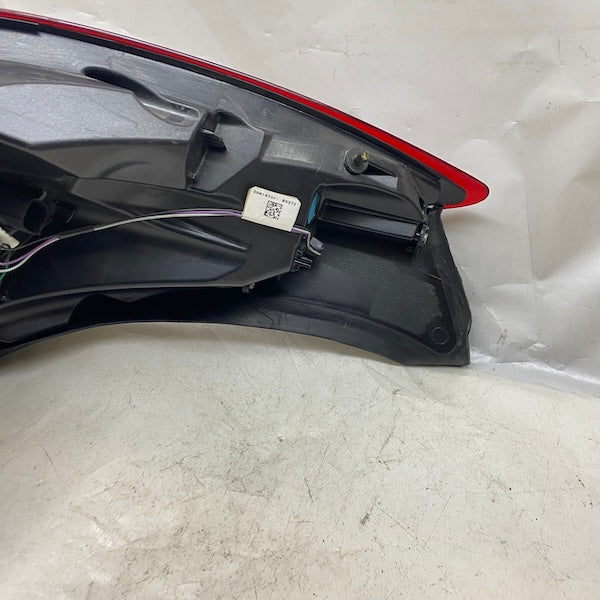 Opel Insignia A Sağ Stop Makyajlı 13-18 32024199 Çıkma En Uygun Oto Parça