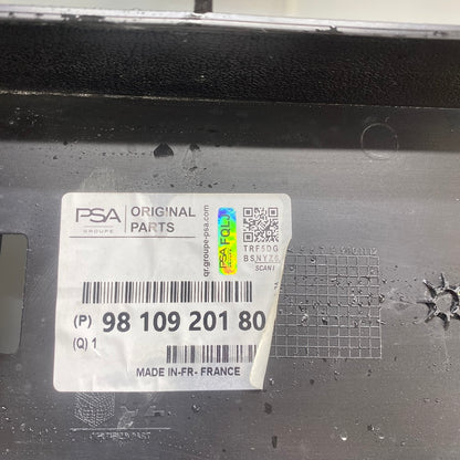 Peugeot 208 Active Ön Panjur 9810920180 - En Uygun Oto Parça