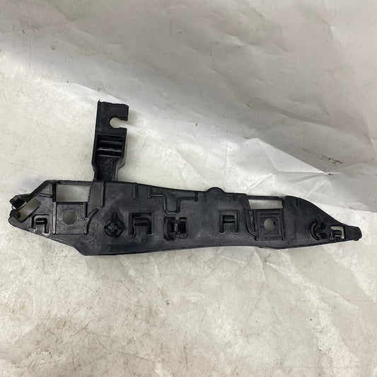 Peugeot 3008 Ön Sol Çamurluk Braketi/Tampon Tutucu Braket En Uygun Oto Parça