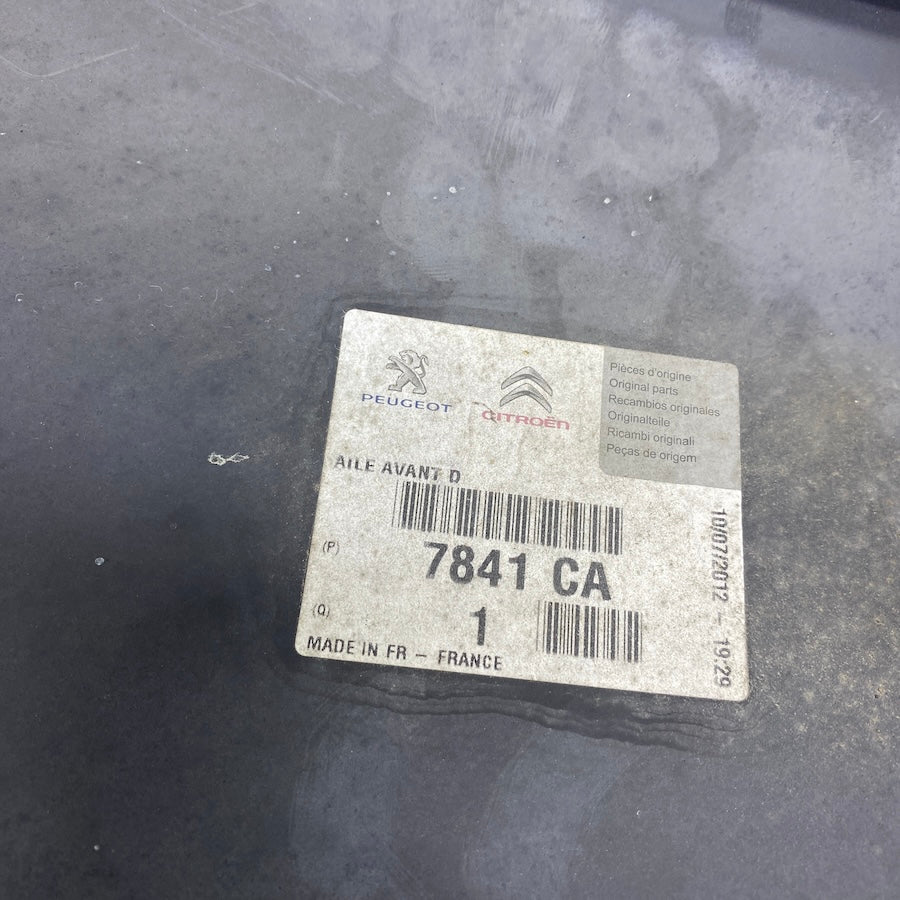 Peugeot 508 Ön Sağ Çamurluk Orijinal Sıfır 7841CA