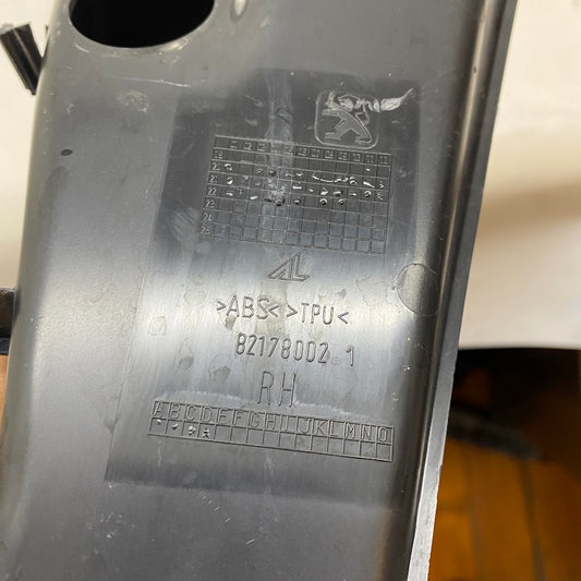 Peugeot 508 Sağ Arka Stop Bakaliti 82178002.1