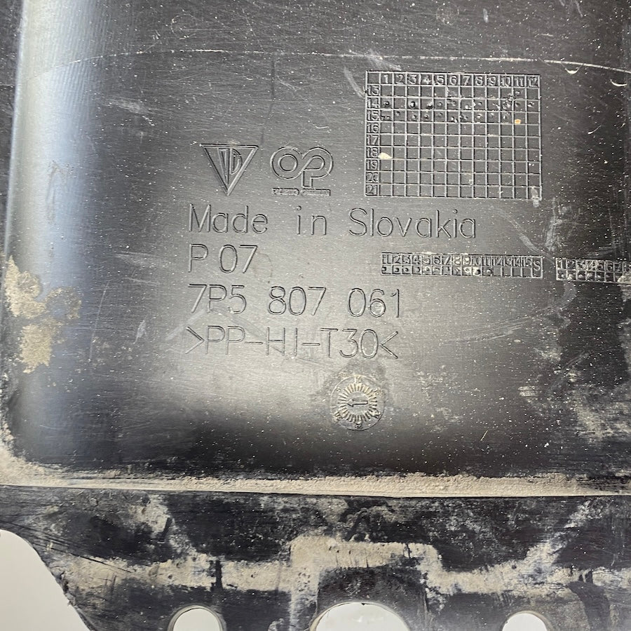Porsche Cayanne Ön Tampon Alt Muhafaza 7P5807061 - En Uygun Oto Parça