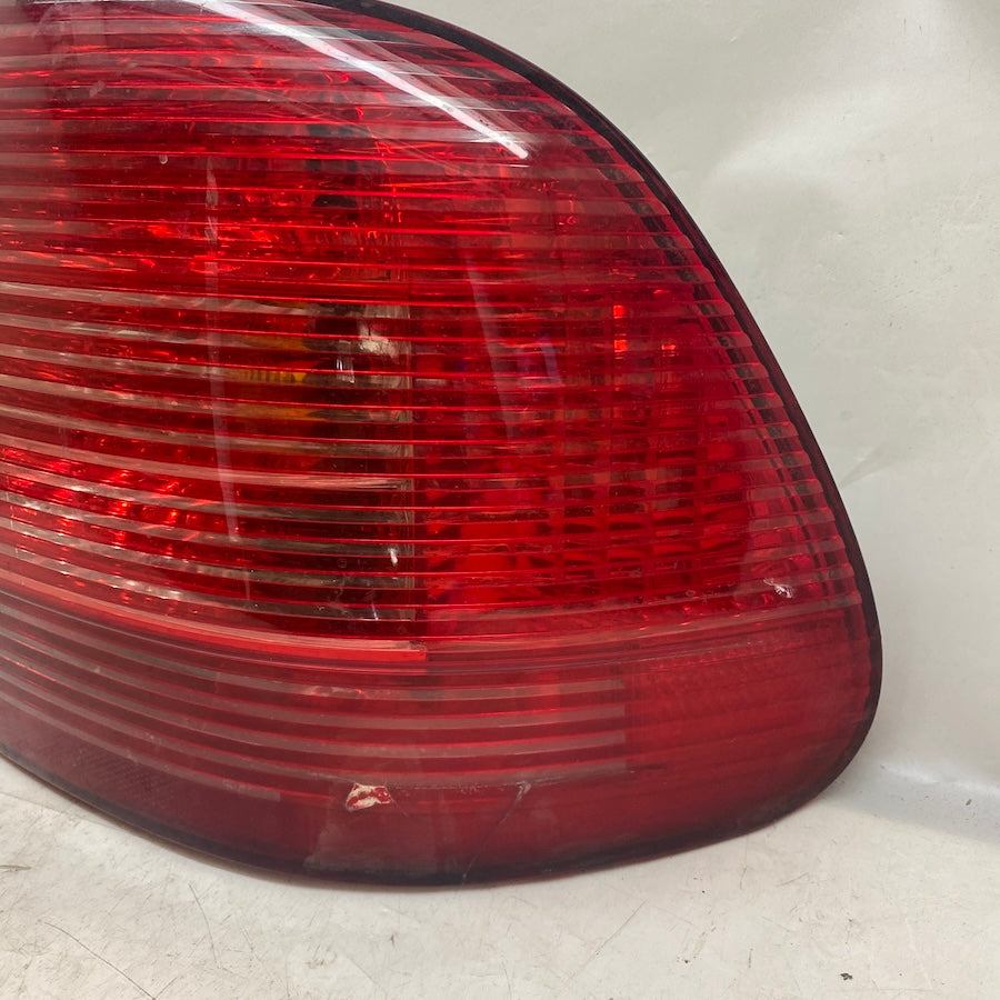 Porsche Cayenne 955 Kasa Stop Lambası Sağ 7LS945096A 03-06