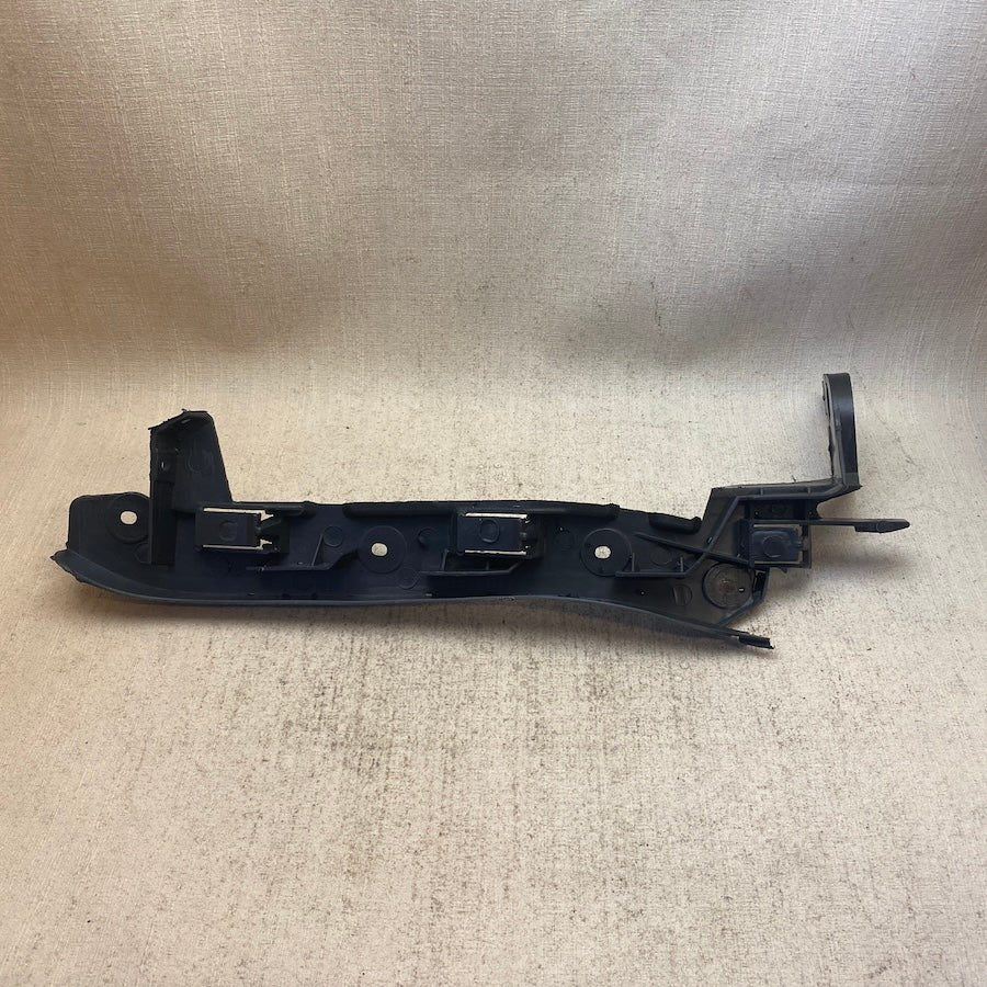 Porsche Cayenne 957 Tampon Braketi Sol 7L5 807 049 B