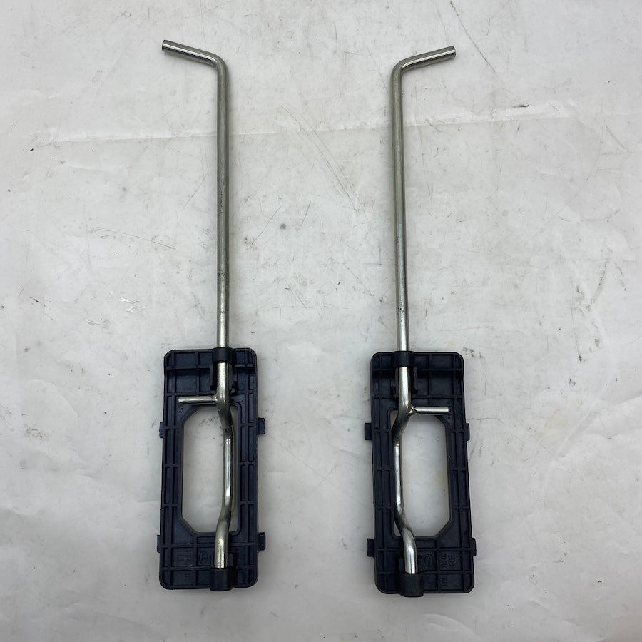 Porsche Cayenne 958 Far Montaj Braketi 17211802