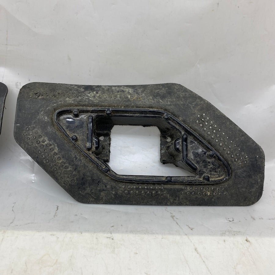 Porsche Cayenne Far Yıkama Kapak Braketi 7P5807755