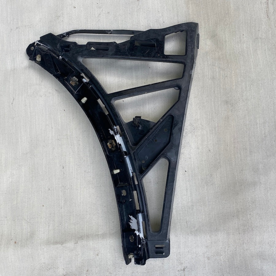 Porsche Cayenne Ön Tampon Montaj Braketi - 7P5 807 177