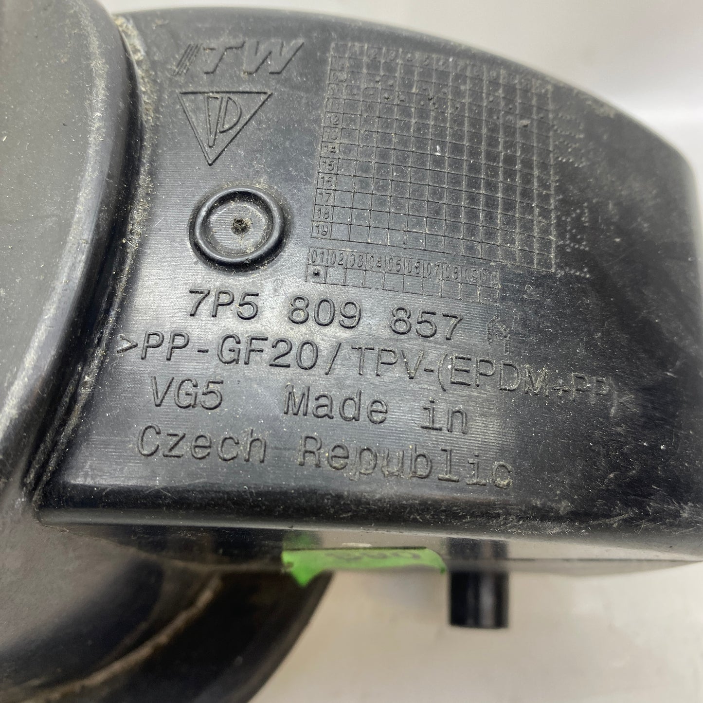 Porsche Cayenne Yakıt Depo Kapağı 7P5809857A