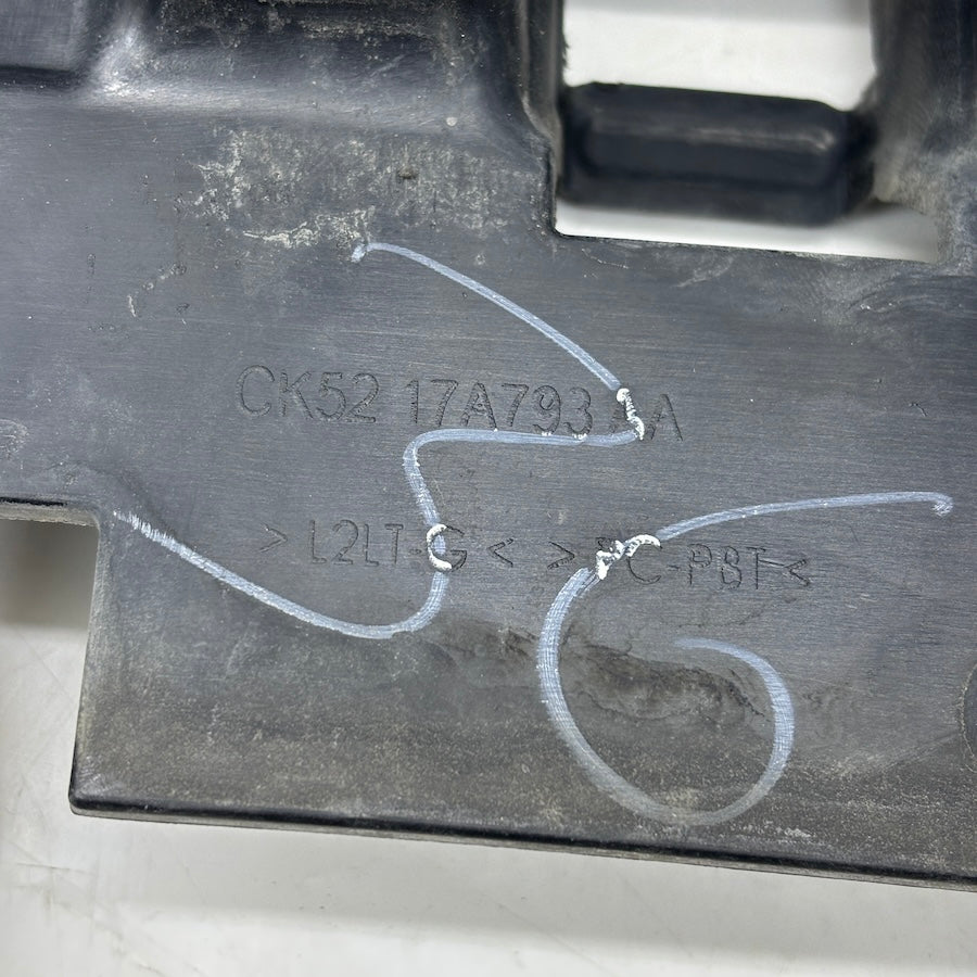 Range Rover L405 Vogue Ön Tampon Alt Bağlantı Bakalit CK5217A793 AA
