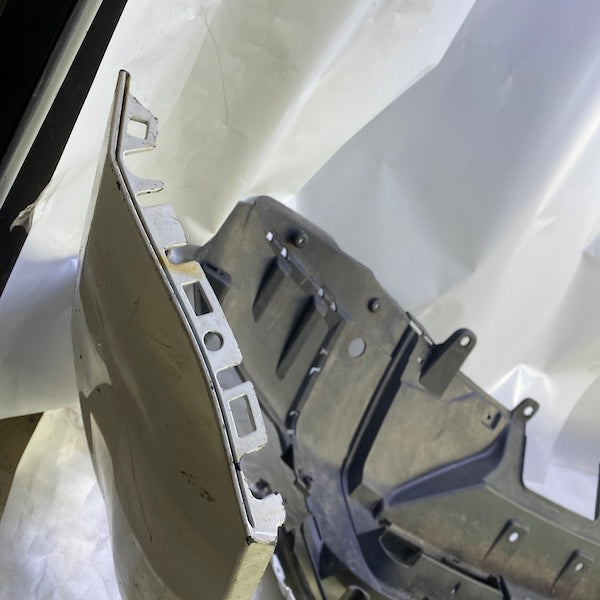 Range Rover Sport L494 Ön Tampon DK61-17F775 En Uygun Oto Parça