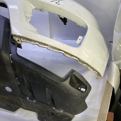 Range Rover Sport L494 Ön Tampon DK61-17F775 En Uygun Oto Parça