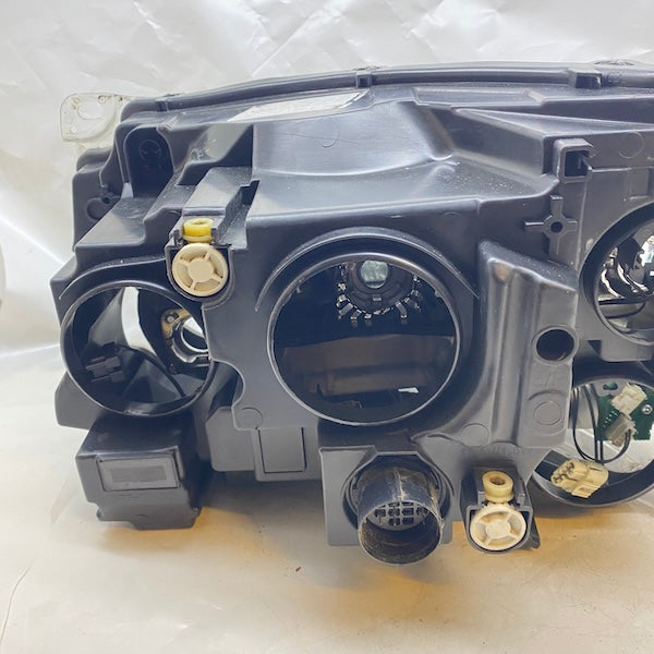 Range Rover Sport Sağ Far Orijinal Çıkma En Uygun Oto Parça