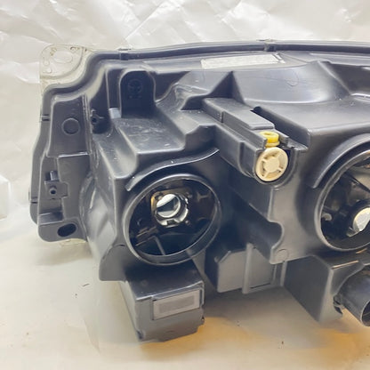 Range Rover Sport Sağ Far Orijinal Çıkma En Uygun Oto Parça