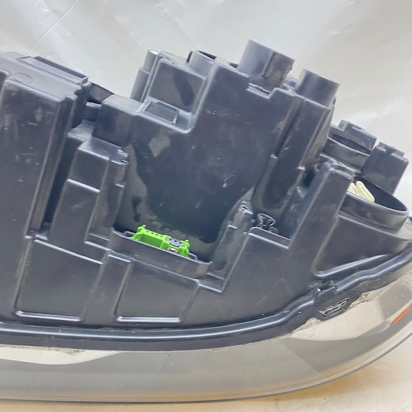 Range Rover Sport Sağ Far Orijinal Çıkma En Uygun Oto Parça