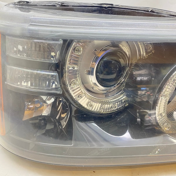 Range Rover Sport Sağ Far Orijinal Çıkma En Uygun Oto Parça