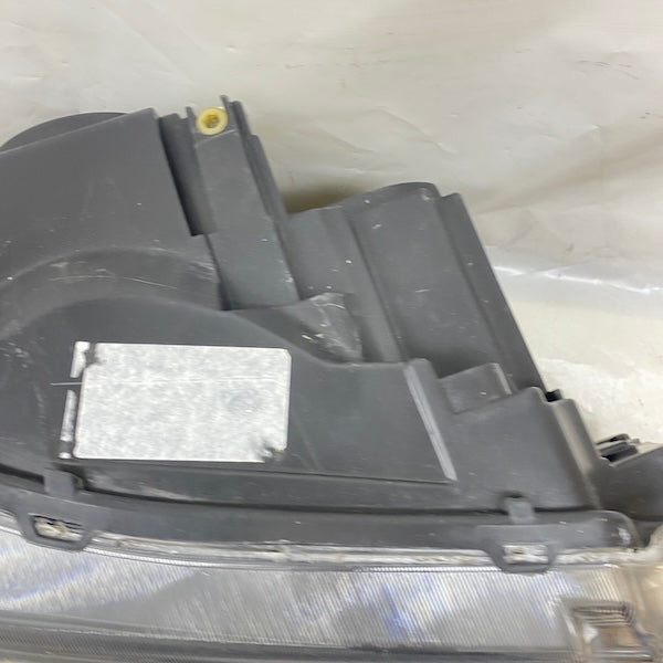 Range Rover Sport Sağ Far Orijinal Çıkma En Uygun Oto Parça