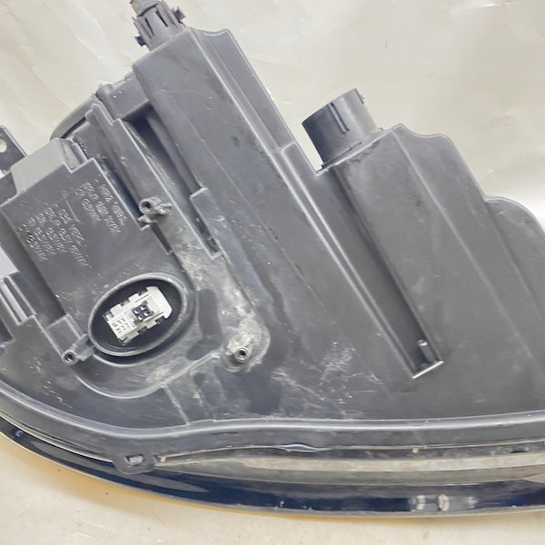 Range Rover Sport Sağ/Sol Far LR090488 En Uygun Oto Parça