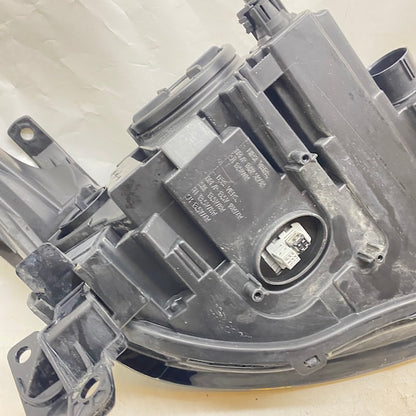 Range Rover Sport Sağ/Sol Far LR090488 En Uygun Oto Parça