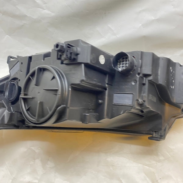 Range Rover Sport Sağ/Sol Far LR090488 En Uygun Oto Parça