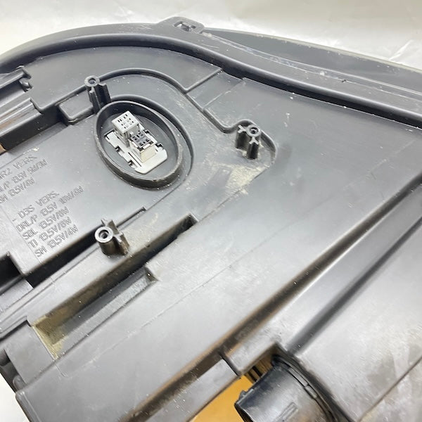 Range Rover Sport Sağ/Sol Far LR090488 En Uygun Oto Parça