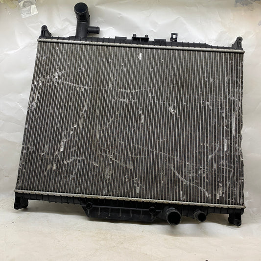 Range Rover Sport/Discovery 4 Motor Su Radyatörü AH32-8005-BA En Uygun Oto Parça
