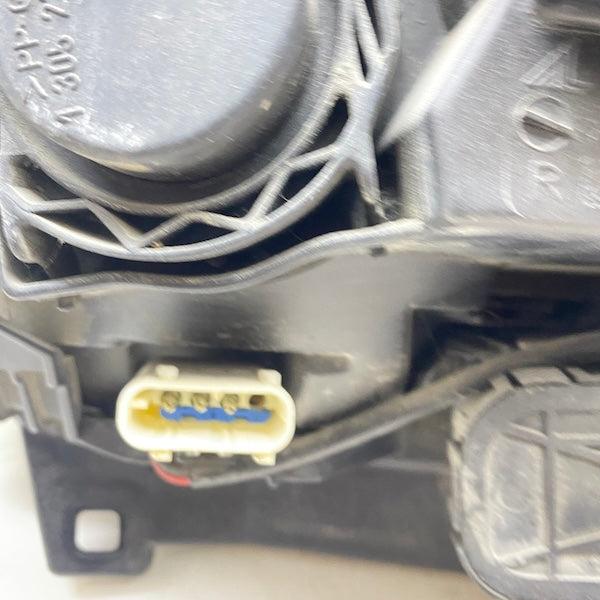 Range Rover Vogue Sağ/Sol Far 0301185272/0301185271 En Uygun Oto Parça