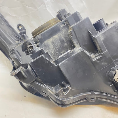 Range Rover Vogue Sağ/Sol Far Xenon CK52-13W030-ED En Uygun Oto Parça