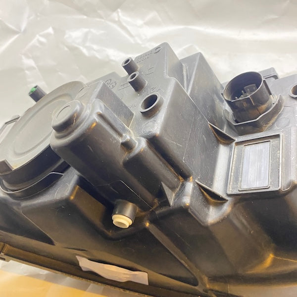 Range Rover Vogue Sağ/Sol Far Xenon CK52-13W030-ED En Uygun Oto Parça