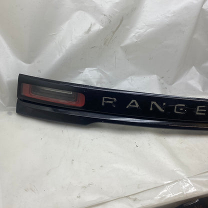 Range Rover Velar L560 Bagaj Stopu  38A2-13192-A6
