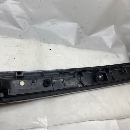 Range Rover Velar L560 Bagaj Stopu  38A2-13192-A6