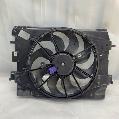 Renault Clio 4 Radyatör Fanı 8240636